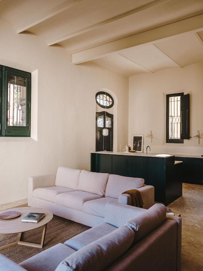 Villa Fabrica Descals And Pavillion *