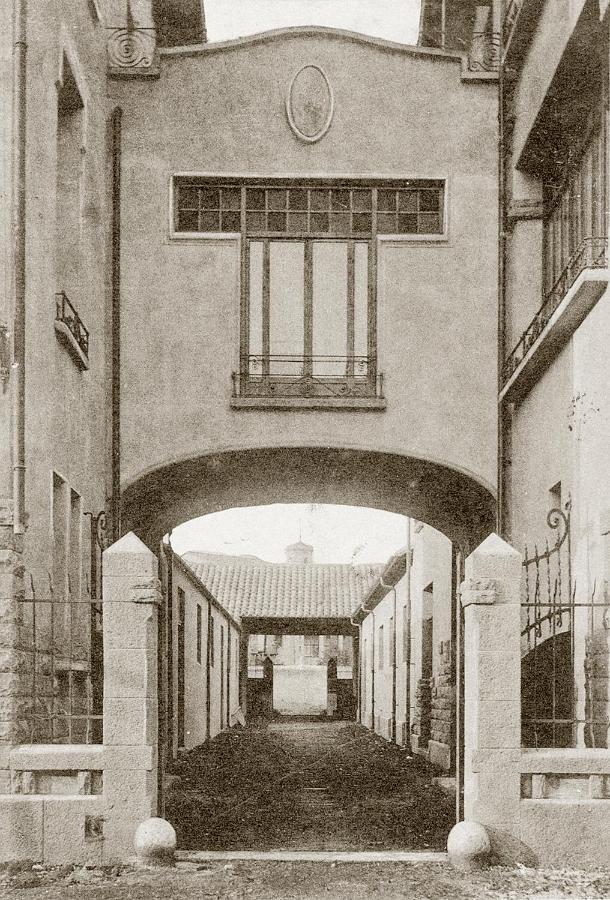 Villa Fabrica Descals And Pavillion *